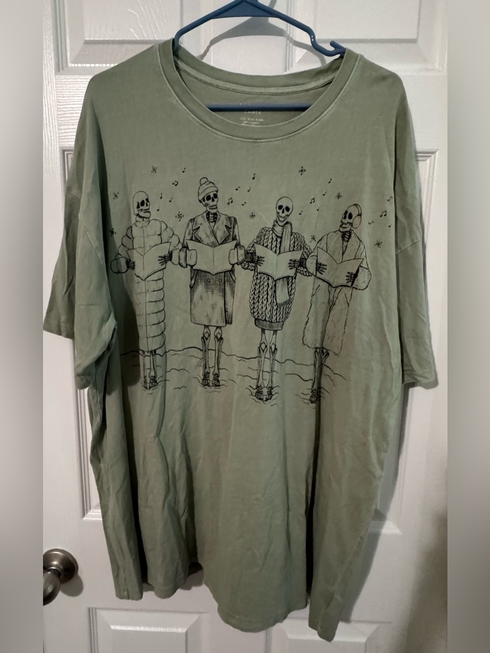 American Eagle Light Green Short Sleeve Oversize Shirt Skeltons Caroling L/XL